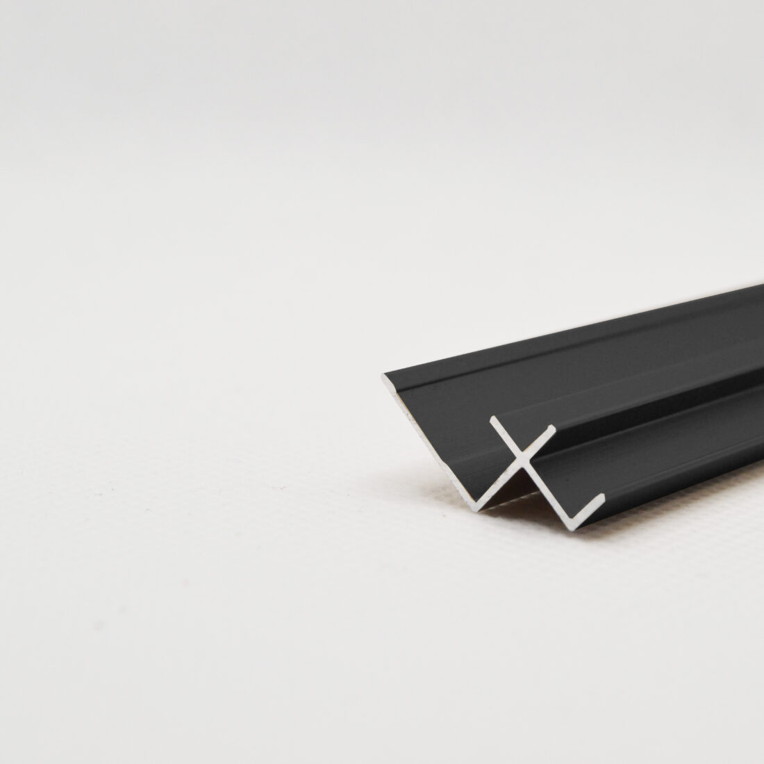 Профиль BAMSTEK-5502-Black